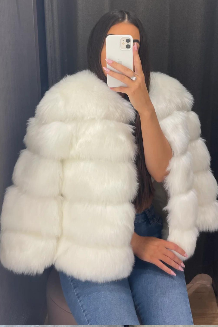 Tarynna - Cozy Faux Fur Jacket