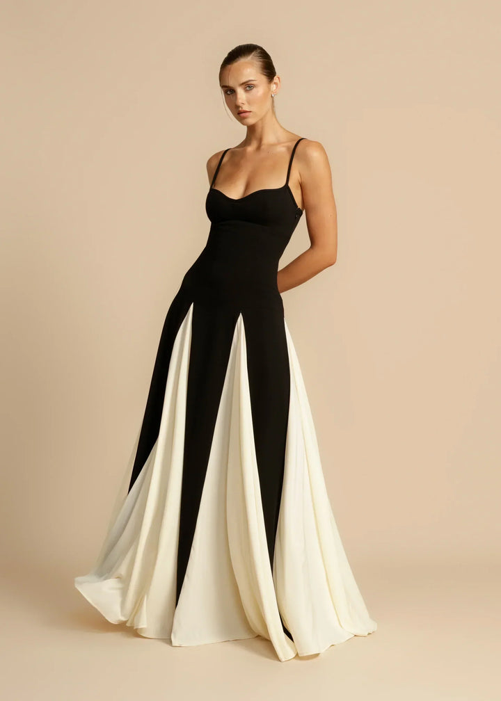 Esmirae - Elegant Contrast Ruffles Maxi Dress